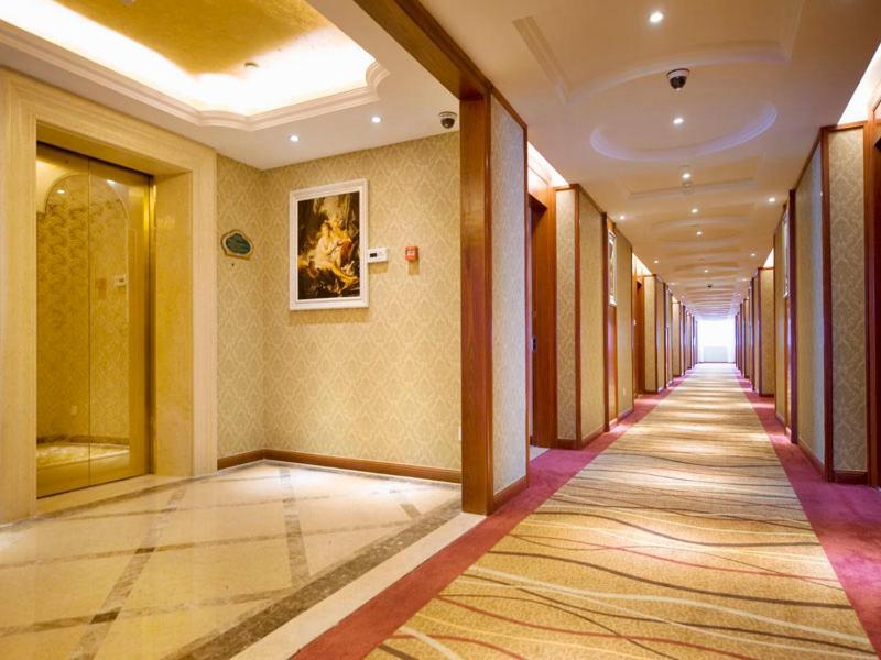 Vienna International Hotel Ningbo Wanda Экстерьер фото
